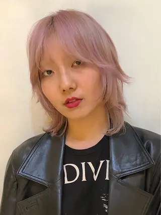ショート カラー ブリーチ😼 ボブ✍️レイヤーのヘアスタイル
