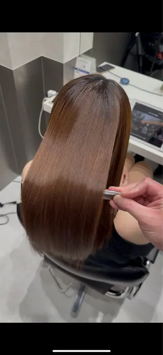 セミロング 縮毛矯正クロスパーマ 益子達也のヘアスタイル