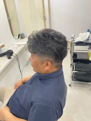 ショート パーマ メンズ 藤井 拓也のヘアスタイル