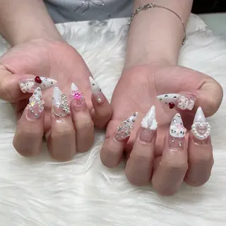 ロング see love gritterのネイルデザイン