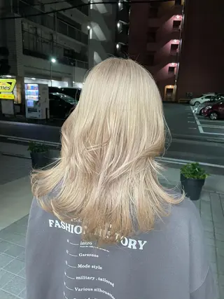 ミディアム 岡留 愛美のヘアスタイル