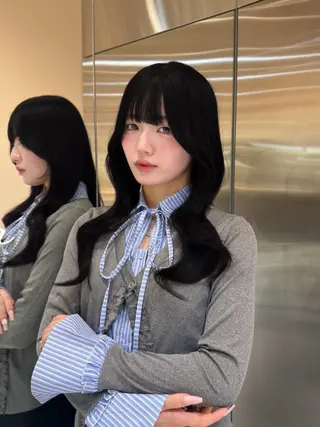 ロング カラー 今っぽレイヤーカット グレージュ/リョウヤのヘアスタイル