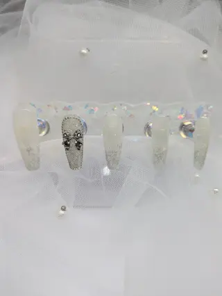 ネイル WOL🌙 momokoのネイルデザイン
