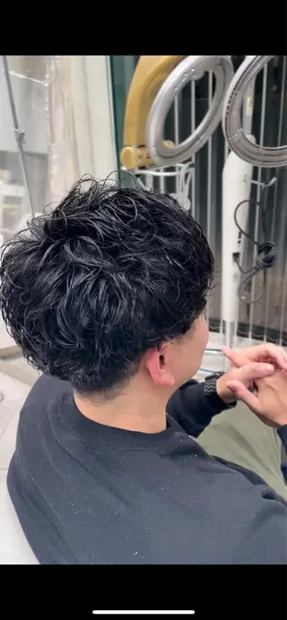 ショート パーマ メンズ メンズパーマ特化 真栄平有希のヘアスタイル