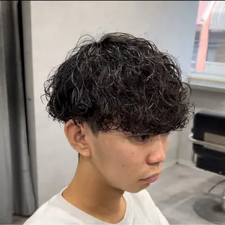 パーマ メンズ 坂梨 健斗のヘアスタイル