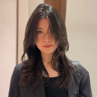 セミロング 岸本 理希のヘアスタイル