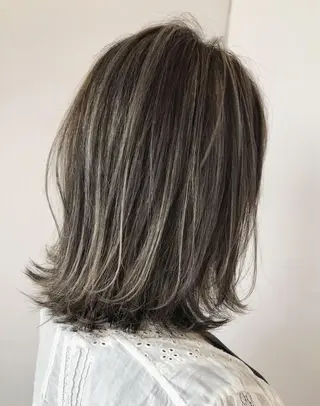 ミディアム カラー 渋谷🎨ブリーチ特化 ×エクステ🎨レンのヘアスタイル