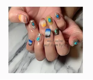 ネイル ﾈｲﾙﾙｰﾑﾘｯｶ 𝐦𝐚𝐲𝐮のネイルデザイン