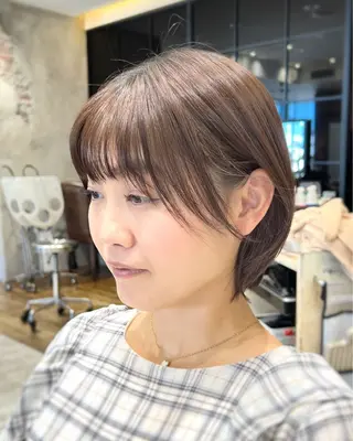 ショート カラー 💍新宿ショート 💍岩田莉奈のヘアスタイル
