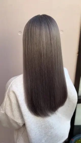 ロング Liere YUMAのヘアスタイル