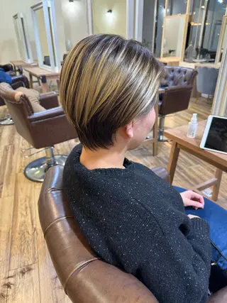 ショート 染矢 優希のヘアスタイル