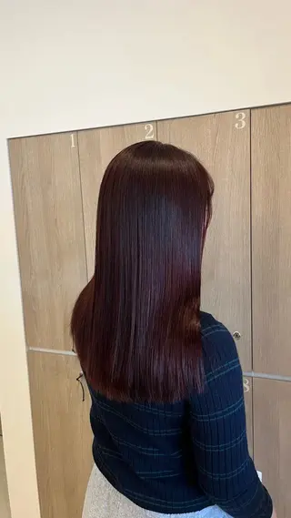 カラー ルプラボウ 鈴木 莉菜のヘアスタイル