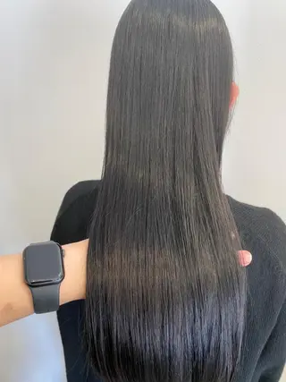 ロング アンダーバーホワイト 堺東店のヘアスタイル