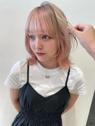 セミロング karin ボブハイトーンのヘアスタイル