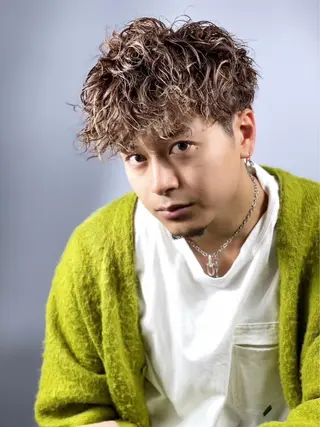 ミディアム パーマ ヒロ銀座barber shop神楽坂店所属・千葉 翔太のヘアスタイル