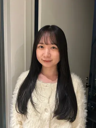 ロング 髙林 優衣のヘアスタイル