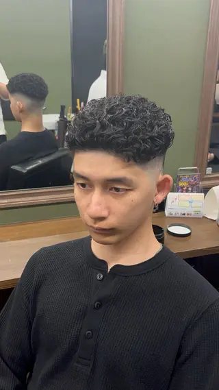 ショート パーマ 三谷 仁のヘアスタイル