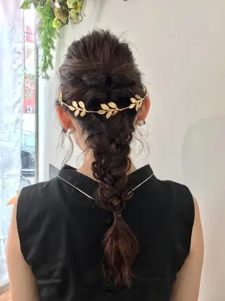 ロング ヘアアレンジ いけだ　ひかり ハイライトくびれヘアのヘアスタイル