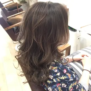 カラー やじま ひろこのヘアスタイル