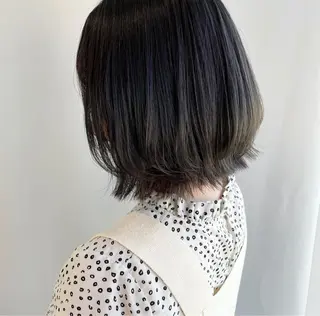 ショート カラー 山口 莉奈のヘアスタイル