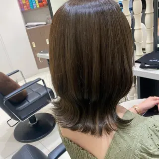 ミディアム equal銀座 黒田💚のヘアスタイル