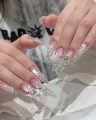 ネイル Sora  Nail 長さ出し専門店のネイルデザイン