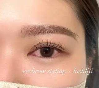 マツエク・マツパ アンフルール momoの眉毛・アイブロウイメージ