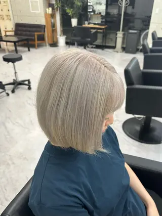 ショート カラー ヘアセット🎀透明感 カラーHiROEのヘアスタイル