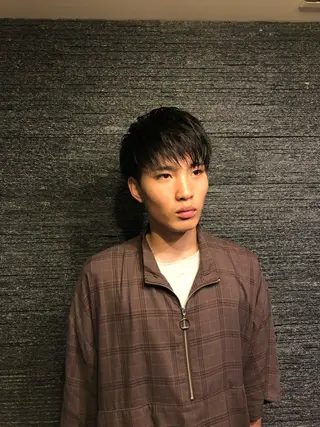 ミディアム メンズ 牧 颯斗のヘアスタイル