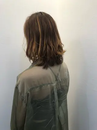 ミディアム ツノガイ エリのヘアスタイル