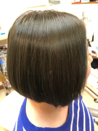 ショート カラー 石塚 浩のヘアスタイル