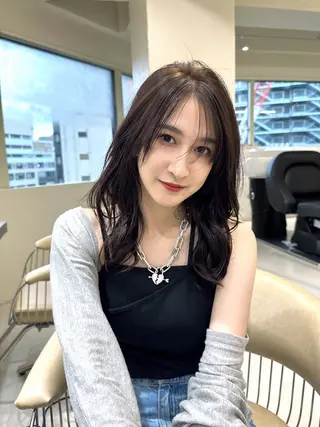 ロング カラー センターパート/ 暖色カラーayuのヘアスタイル