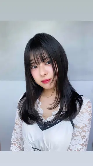 ミディアム 透けるベージュ/ 艶カラー♡のヘアスタイル