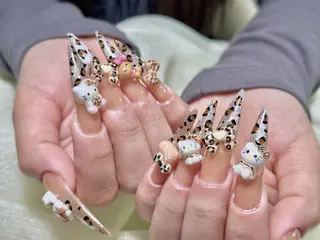 ロング マ ルのネイルデザイン