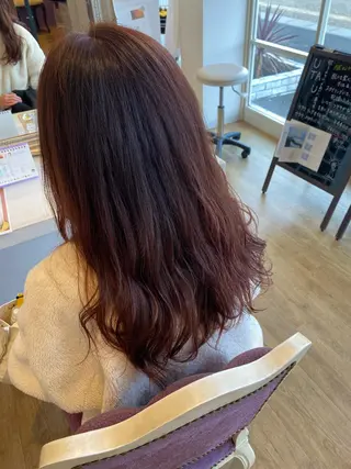 ロング 岡本 真実のヘアスタイル