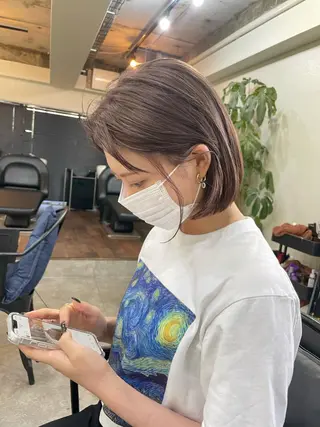 ショート カラー パーマ ヘアアレンジ メンズ キッズ ネイル マツエク・マツパ アイブロウ 切りっぱなしヘアボブ ミディアムヘアRYOのヘアスタイル