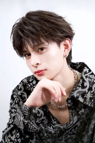 ショート カラー パーマ メンズ 飯塚 想のヘアスタイル