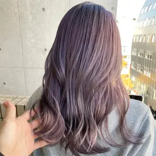 セミロング カラー ヤクシジ レンのヘアスタイル