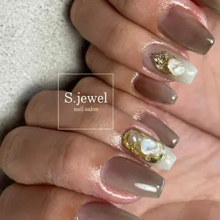 ネイル S. JEWELのネイルデザイン