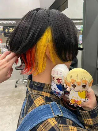 ショート カラー インナーカラー 推し ブリーチ  髪質改善のヘアスタイル