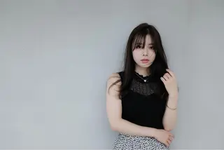 セミロング 韓国風🇰🇷うる艶 レイヤー/海青🫧のヘアスタイル