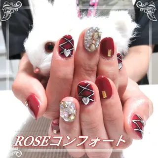 ネイル エステとネイル ローズコンフォートのネイルデザイン