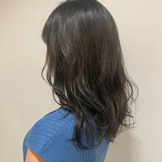 カラー 山口 莉奈のヘアスタイル