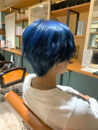 ショート ミルクティーベージュ の魔術師　manaeのヘアスタイル