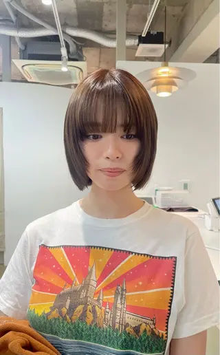 ショート カラー H I ＮＡのヘアスタイル