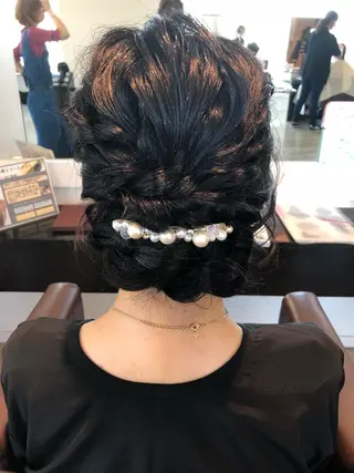 セミロング ヘアアレンジ 小宮 真理奈のヘアスタイル