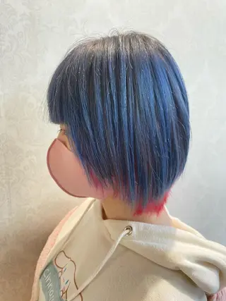 ショート カラー デザインカラー✨新倉 佑奈のヘアスタイル