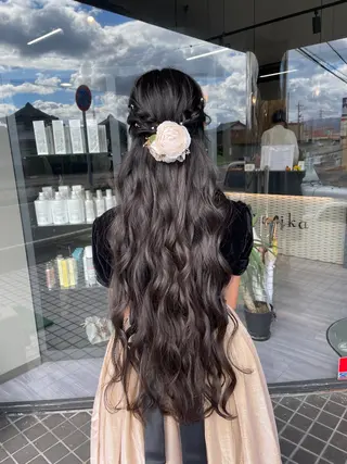 ロング ヘアアレンジ マキノ キョウカのヘアスタイル