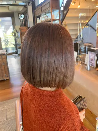 ミディアム カラー 佐藤 美聡のヘアスタイル