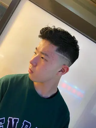 メンズ メンズサロン AXLのヘアスタイル